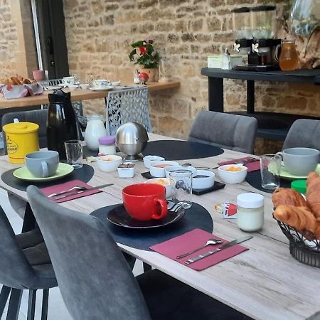 Les Etangs Du Moulin D'Harcy Hotel Lonny Bagian luar foto