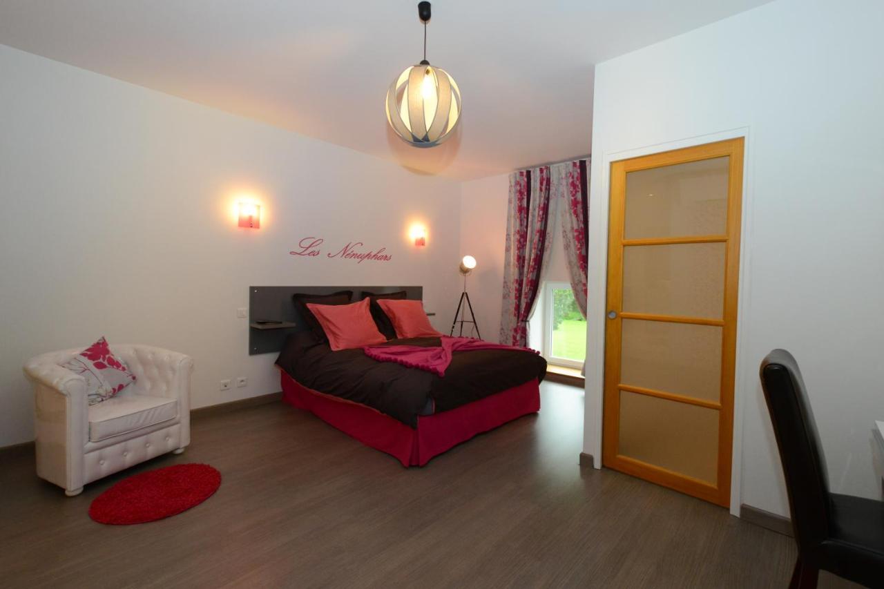 Les Etangs Du Moulin D'Harcy Hotel Lonny Bagian luar foto